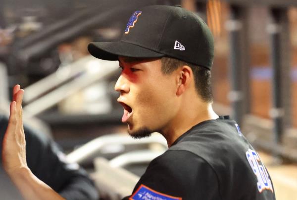 Kodai Senga celebrates after getting out of the seventh inning during the Mets' 2-1 victory over the Mariners on Friday night.