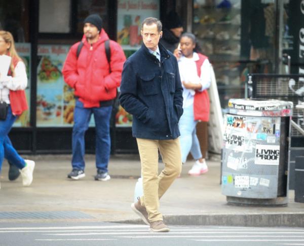 Anthony Weiner was sentenced to 21 mo<em></em>nths for sending explicit texts to a minor.