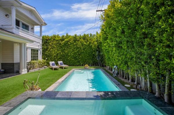 The second-level hallway.