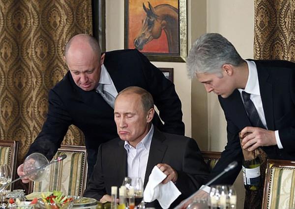 Yevgeny Prigozhin pictured with Vladimir Putin