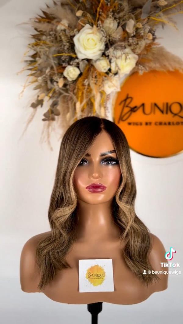 Amy Dowden's wig