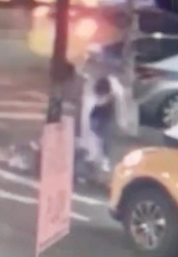 Video shows Jo<em></em>nathan Maimon brutally beating a man with a large glass jug.