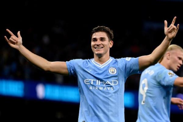 Julian Alvarez of Manchester City celebrates goal during the Premier League match between Manchester City and Newcastle United at Etihad Stadium 