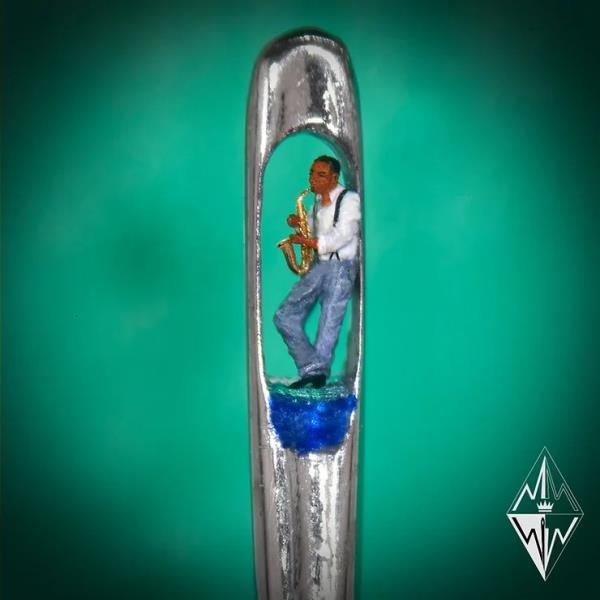 (Picture: Willard Wigan MBE/@willardwiganMBE)