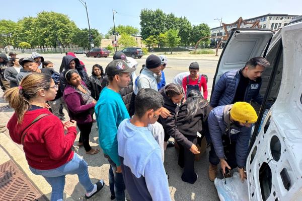 Fifth new busloads of migrants have already arrived in Chicago since last week. Those numbers are a<em></em>bout to spike