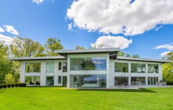 Rodger's new home in New Jersey occupies 4,000 square feet. 