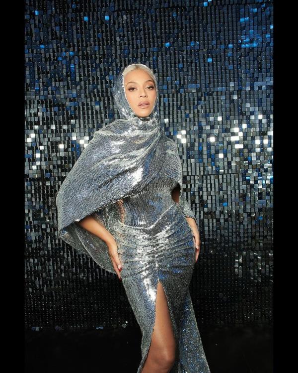 Beyoncé is pictured.