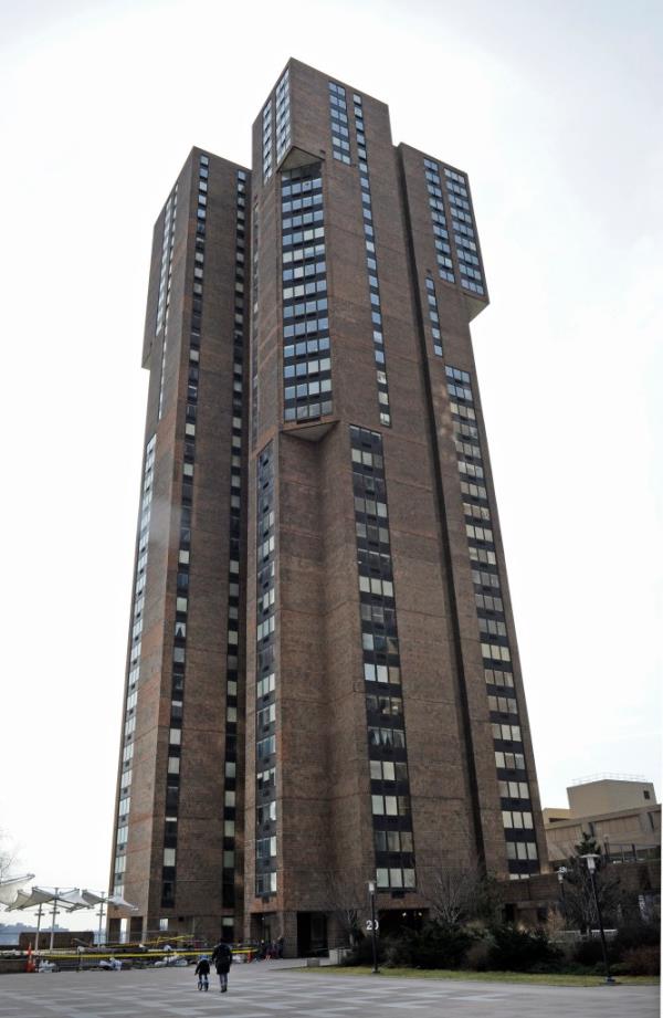 An exterior view of 20 Waterside Plaza, a residential tower in Manhattan