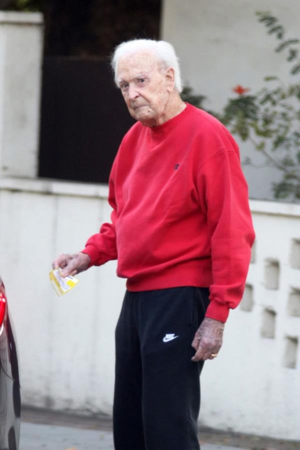 Bob Barker, then 93, out walking in LA on November 29, 2017. 