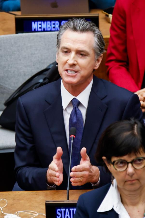 Foster said she had o<em></em>nly met California Gov. Gavin Newsom o<em></em>nce during a trip to the Bahamas.