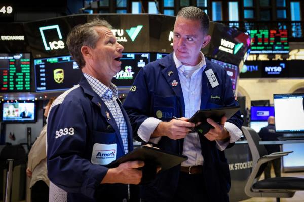 New York Stock Exchange traders