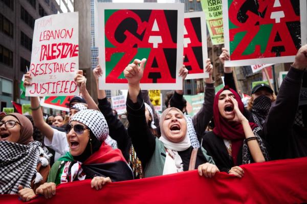 Pro-Palestine protestors co<em></em>nfront pro-Israel supporters at a rally near the Co<em></em>nsulate General of Israel after Hamas attacked Israel in the o<em></em>ngoing co<em></em>nflict in the Middle East on Monday, October 9, 2023 in New York, N.Y. 