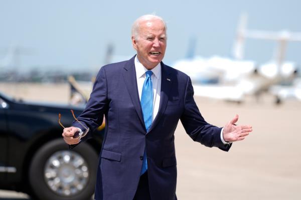 President Joe Biden disembarks Air Force One as he arrives Andrews Air Force ba<em></em>se, Md., Tuesday, July 23, 2024.