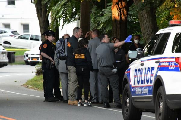 Police discovered the suitcase after respo<em></em>nding to a call a<em></em>bout 