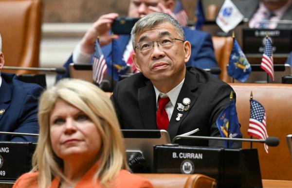 A former veteran lawmaker said Bichotte--Hermelyn helped clear the path for Republican state Assemblyman Lester Chang to easily get re-elected this year.</p>

<p>　　