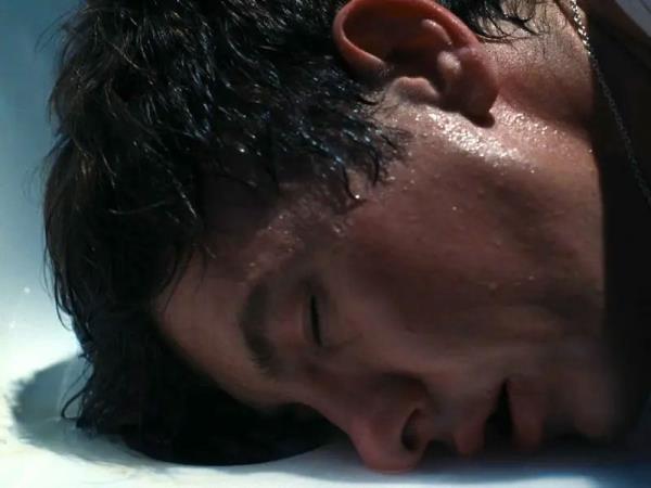 Barry Keoghan with his face to a drain. 