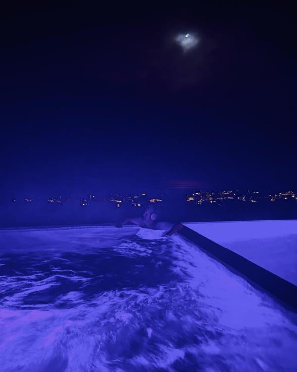 The pool wher<em></em>e Matthew Perry was found dead.