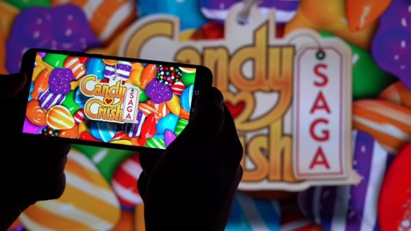 Candy Crush has maintained its position as the sixth highest-grossing mobile game. Around 273 million users play Candy Crush o<em></em>nce a month.