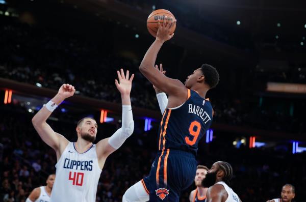 RJ Barrett takes a shot against the Clippers on Mo<em></em>nday night. 