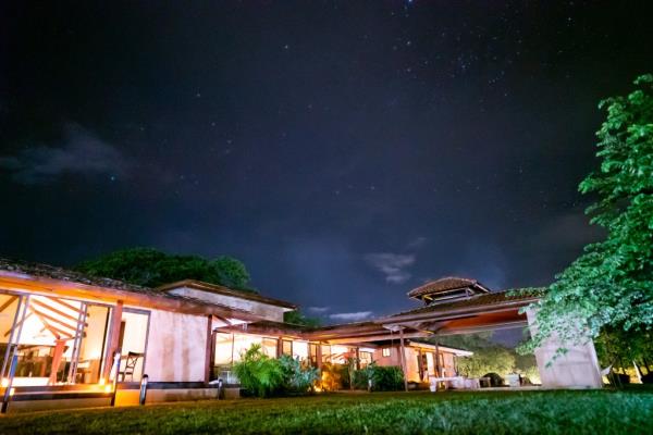 The night sky above Rythmia Life Advancement Center.