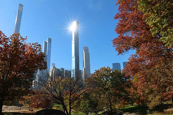 Tower at Billionaire's row seen from Central Park