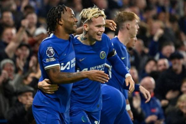 Mykhailo Mudryk scored his first goal at Stamford Bridge for Chelsea