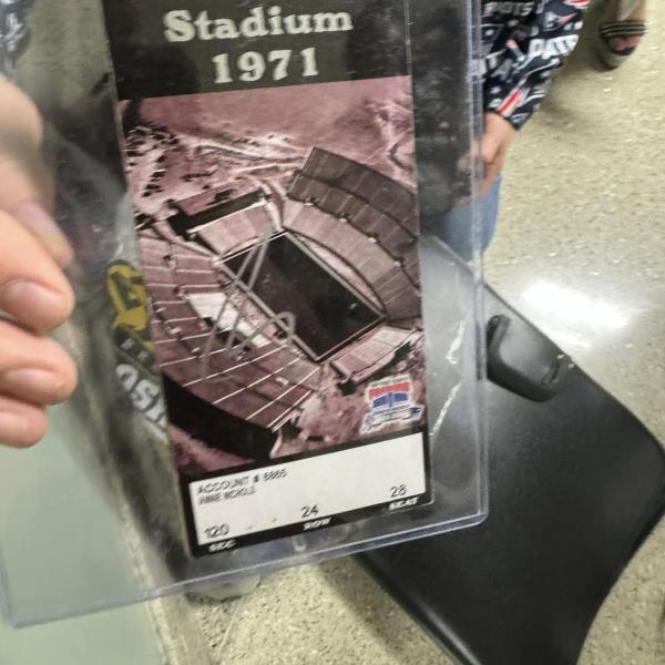 Another Brady signature an attendee was disappointed with after the event