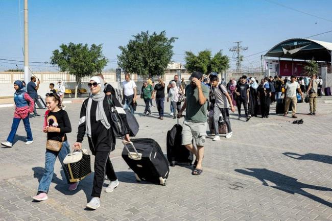 Catholic nun becomes ‘symbol of Filipino spirituality’ as she chooses to stay in Gaza 