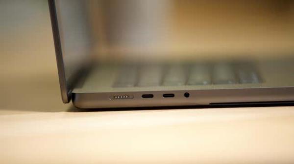 Image for article titled Apple's M3-Powered MacBook Pro: Everything You’ve Come to Expect From a Mac