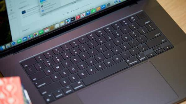 Image for article titled Apple's M3-Powered MacBook Pro: Everything You’ve Come to Expect From a Mac